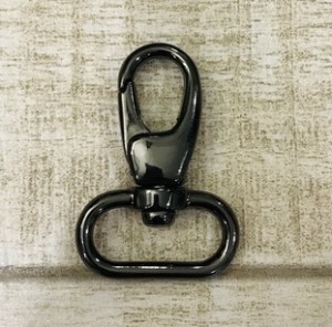 Карабин для сумки. Черный никель 25 мм