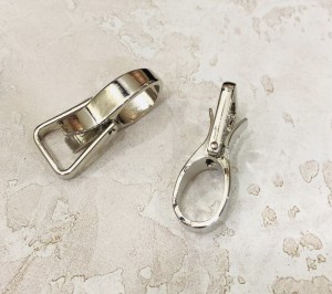 Карабин для сумки. Никель 20 мм