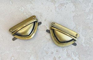 Замок для сумки. Антик браш 51х33 мм