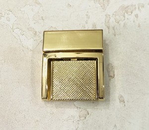 Замок для сумки. Золото 35х40 мм