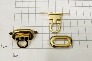 Замок для сумки. Золото 30х15 мм