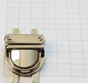 Замок для сумки. Никель 30х30 мм