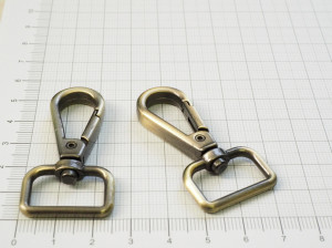 Карабин для сумки. Антик браш 20 мм