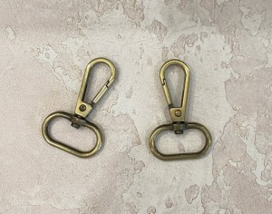 Карабин для сумки. Антик браш 25 мм