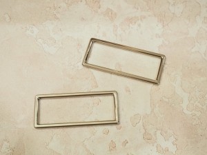 Рамка - ручкодержатель. Никель 51х24 мм