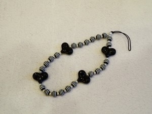 Шнурок для телефона брелок женский украшение браслет на руку