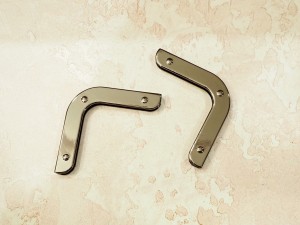 Уголок для сумки. Черный никель