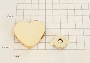 Замок для сумки на магните. Золото 40х36 мм