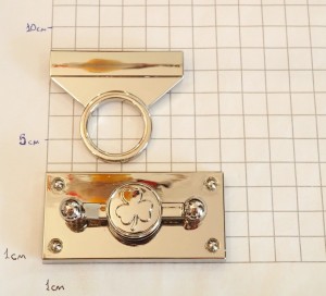 Замок для сумки. Никель 70х35 мм