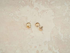 Хольнитен двухсторонний. Золото 9х9 мм