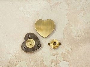 Замок для сумки на магните. Антик браш 40х36 мм