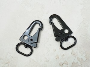 Карабин для ремня. Черный матовый 57х20 мм