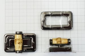 Замок для сумки. Черный никель 41х25 мм