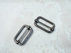 Регулировочная рамка. Черный никель роллинг (32 мм)