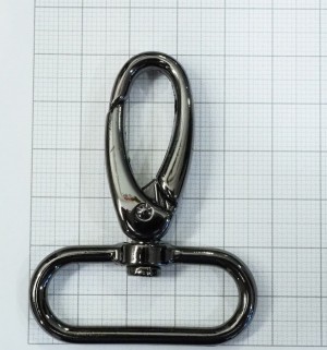 Карабин для сумки. Черный никель (38 мм)