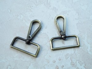 Карабин для сумки. Антик браш 39 мм