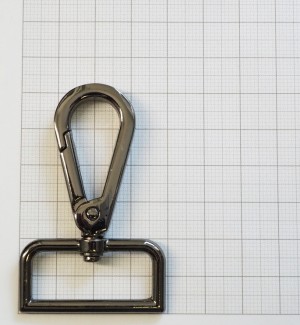 Карабин для сумки. Черный никель 32 мм