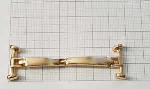 Украшение для обуви. Золото сатен (растяжка) 70 мм